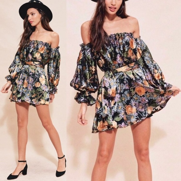 SOLD For Love & Lemons Luciana Dress - Picture 3 of 8